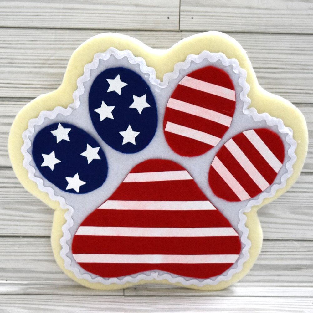 Patriotic Paw print/ felt cookie wreath attachment/ 4th July decor